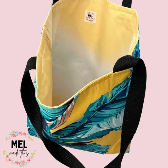 Yellow Tropical Tote Bag - Yellow Ombre Lining - Picture 2 of 3
